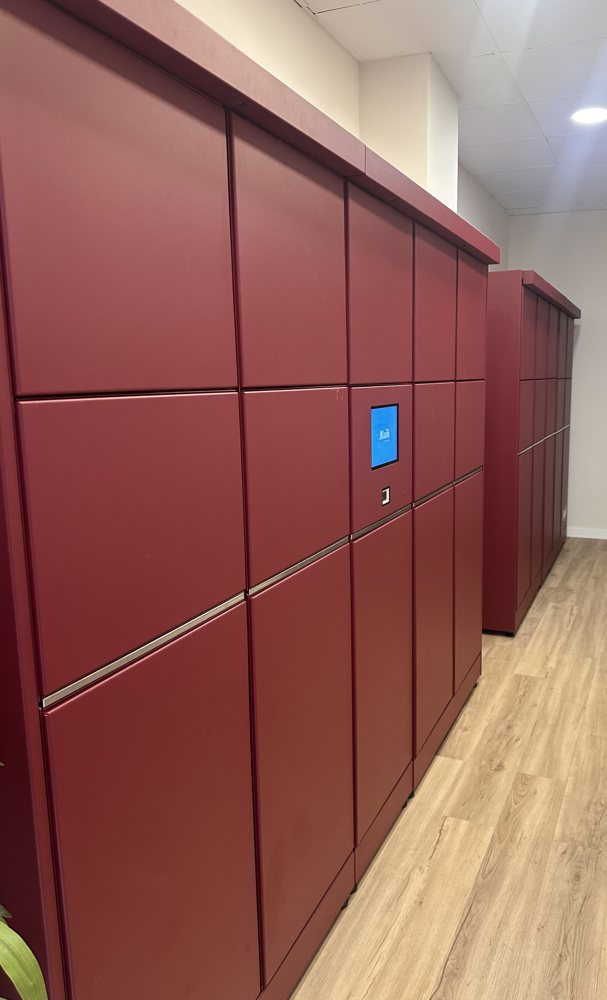 Taquillas con pantalla táctil en Lockers Stop Alicante